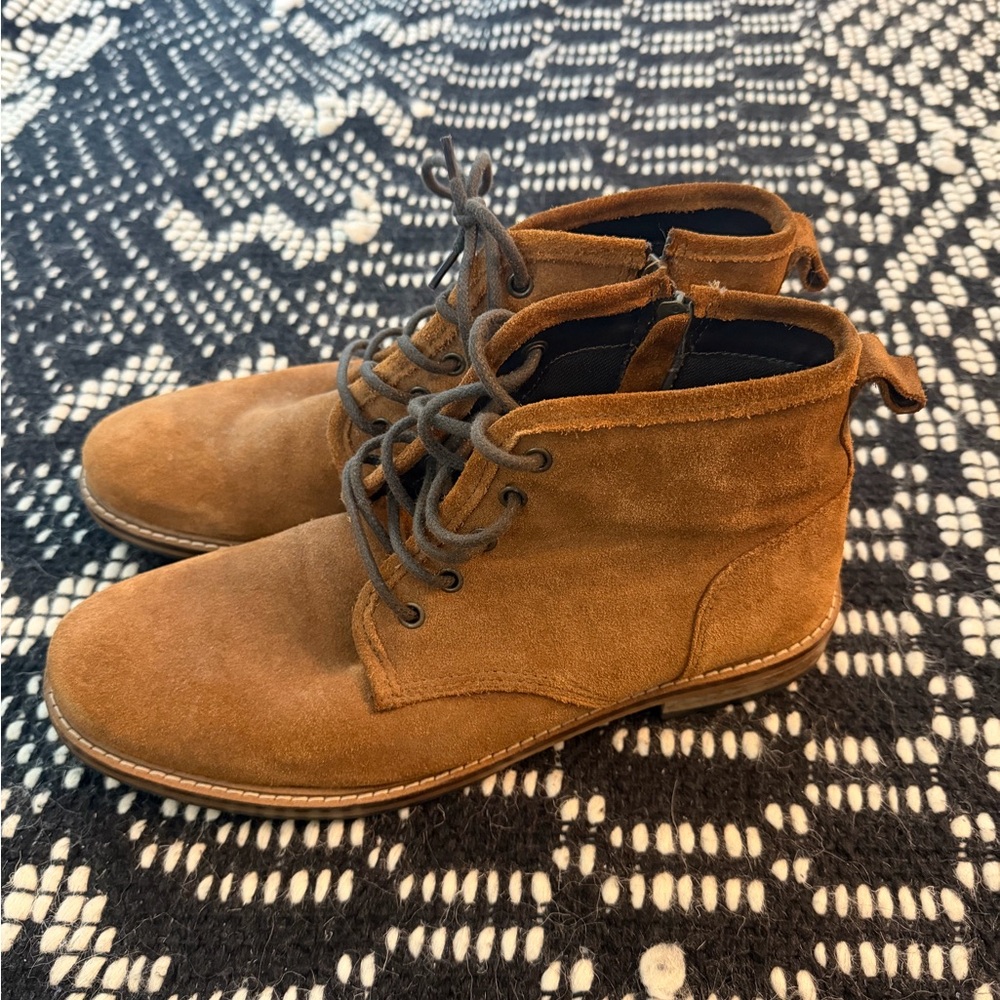 Crevo Men's Tan Suede Ankle Boots - Picture 7 of 7